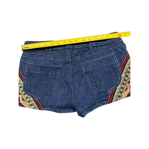 BDG Embroidered Aztec Denim Shorts Size 30 - Picture 5 of 8